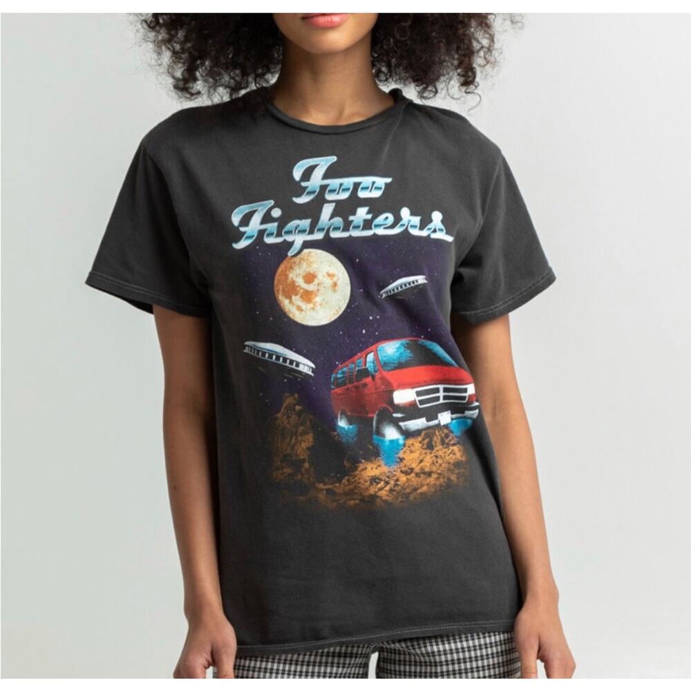 Foo Fighters Van Tour T-Shirt Distressed Black White Thread SMALL